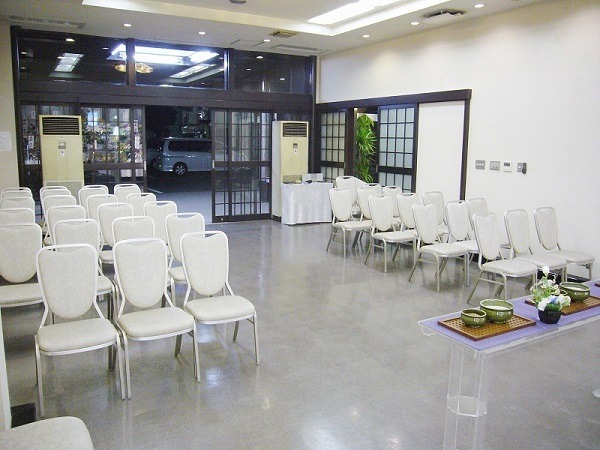 戸田葬祭場 別館 式場内風景②