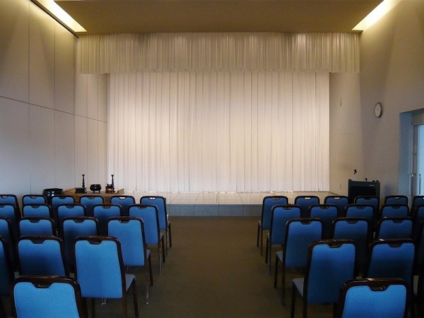 楢原斎場 式場内風景①