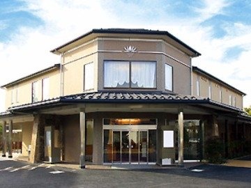 谷塚斎場 東館 外観