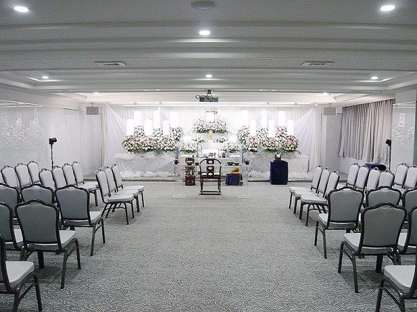 戸田葬祭場 せせらぎの間 式場内風景①