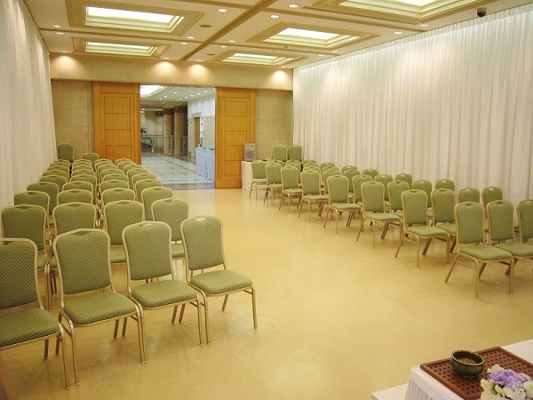 桐ケ谷斎場 鶴の間 式場内風景②