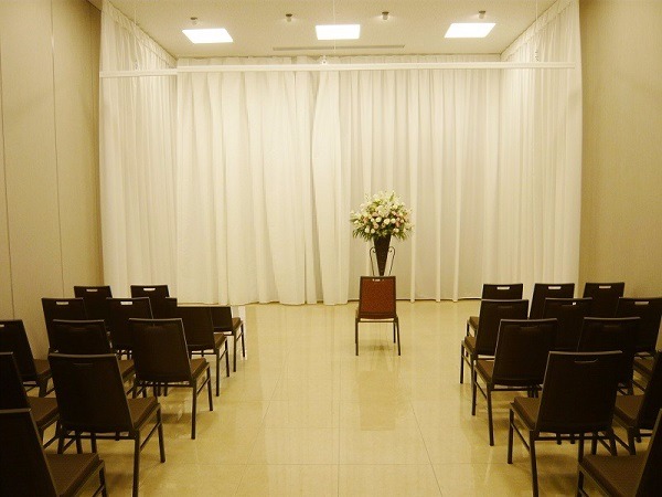 四ツ木斎場 桜の間 式場内風景