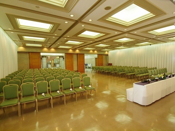 桐ケ谷斎場 雲の間 式場内風景②