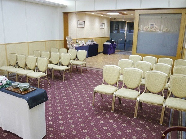 日華斎場(多磨葬祭場) 行華殿 式場内風景②