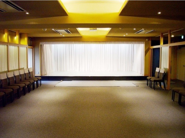 常性寺会堂 式場内風景①