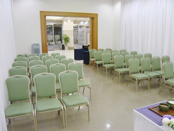 桐ケ谷斎場 雪の間 式場内風景②