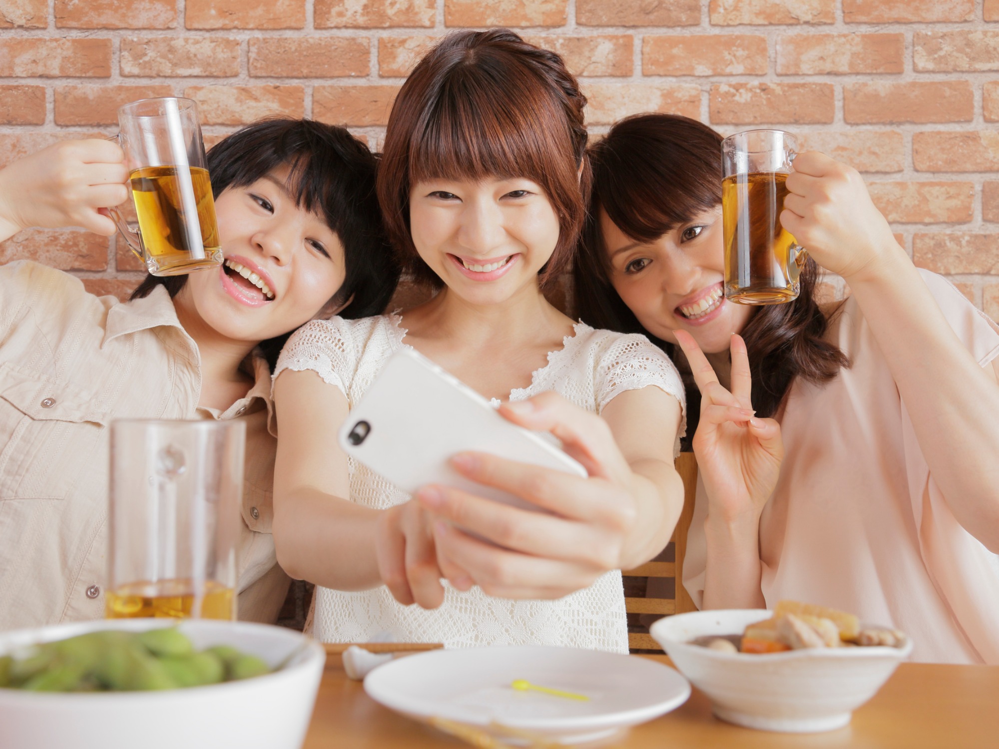 集客でお困りの飲食店（カフェ・バー・居酒屋）様に最適。東京渋谷で人気の占い館「婚活もできる占い館BCAFE（ビーカフェ）渋谷店」との費用0円の業務提携を一度試してみては？