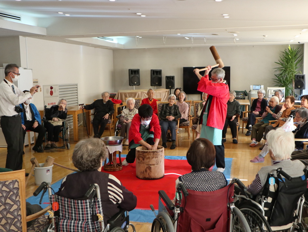 シルバーシティ石神井南館　2025.12.28「おもちつき」