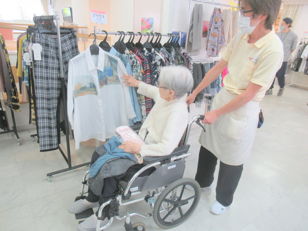 シルバーシティ駒込　2024.6.26「お買い物イベント～移動式ファッションデパート」