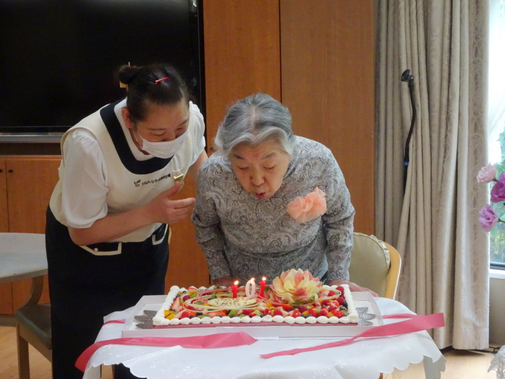 101歳お誕生日　シルバーシティ石神井北館