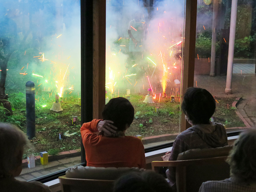 シルバーシティ石神井北館 2026.9.4「夏の夜を彩る『北館花火大会』を開催しました」