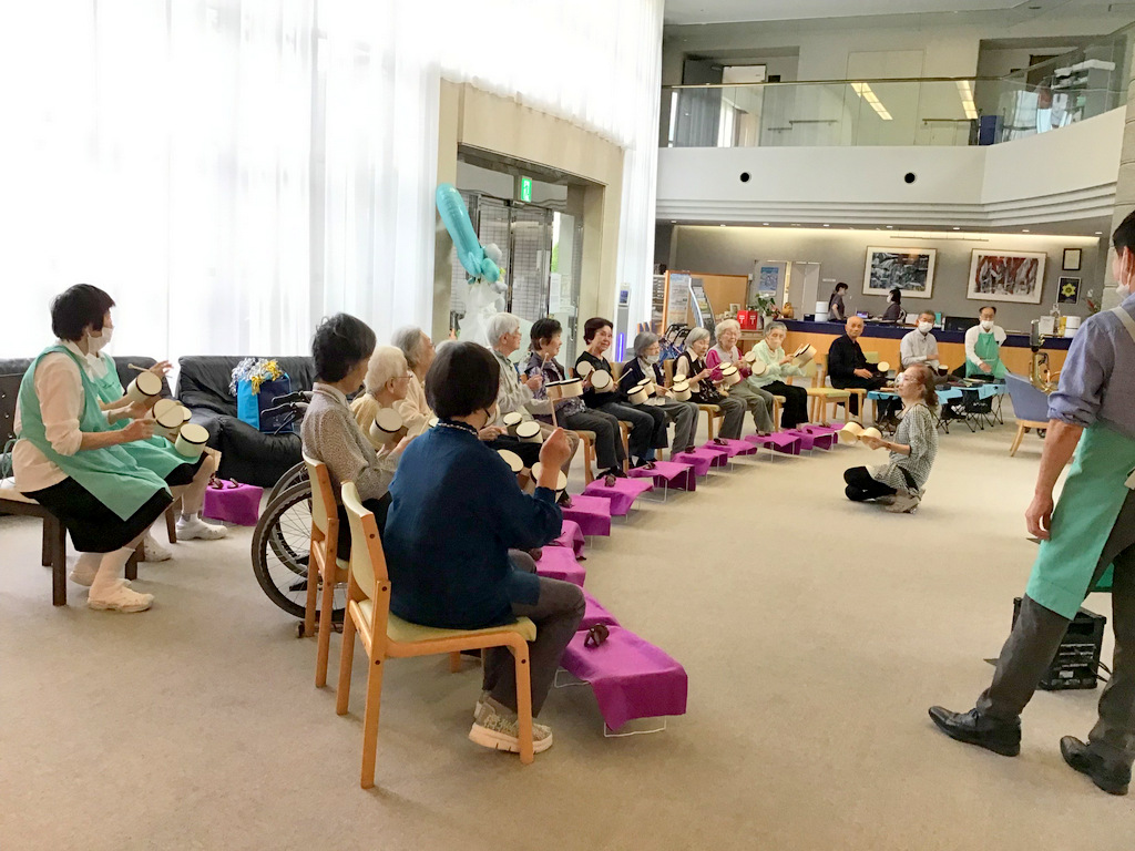 シルバーシティ石神井南館　グランドホーム合同音楽発表会