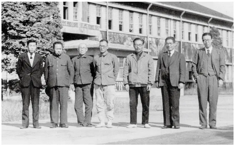 創業当時の工場